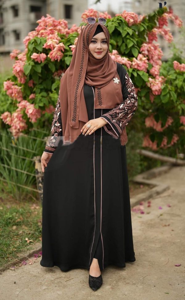 Embroidery Abaya - Image 3
