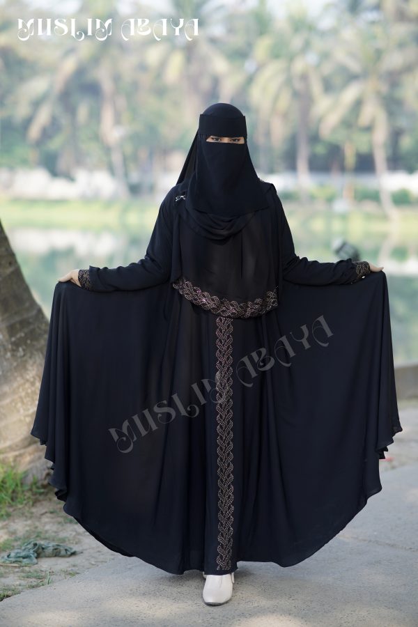Lata Stylish Abaya - Image 2